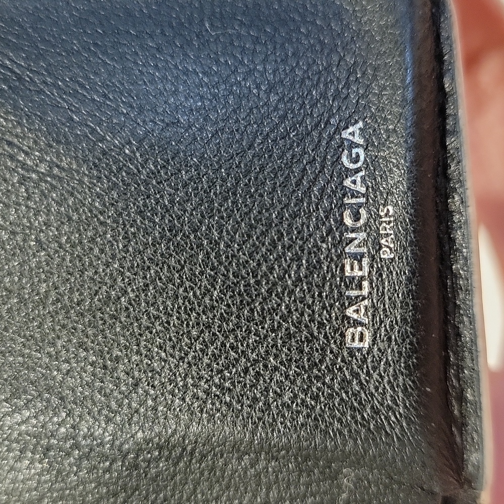Authentic Balenciaga card wallet - Picture 9 of 11